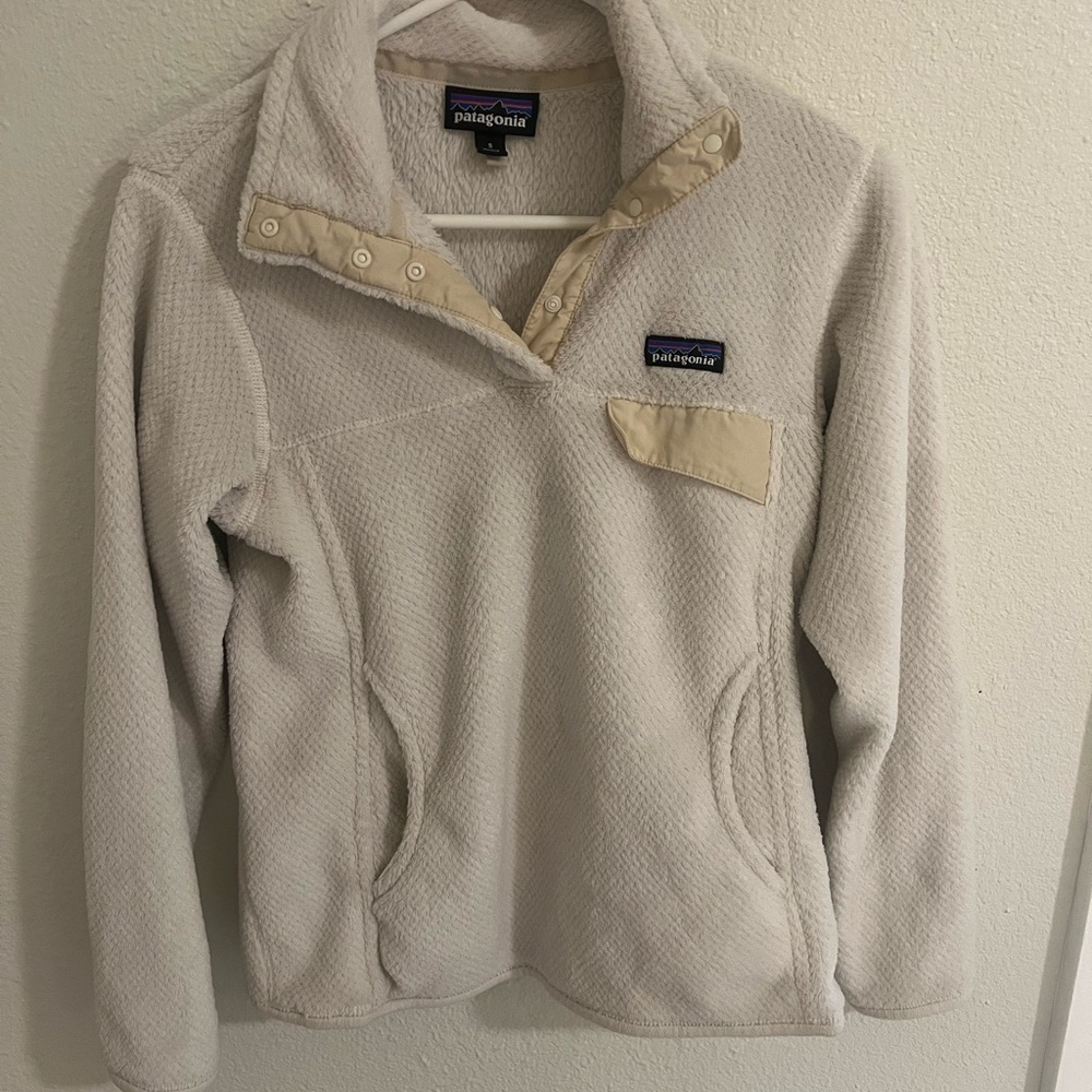Patagonia Cream Fleece Pullover